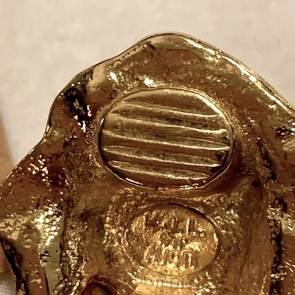Vintage KJL for AVON Designer Runway Lion Door Knocker clip on Earrings - Picture 2 of 4